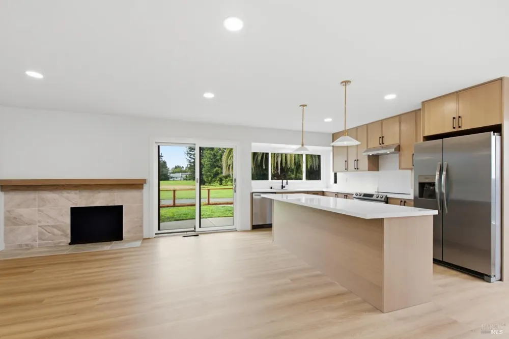 900 Hudis Street Rohnert Park, CA 94928