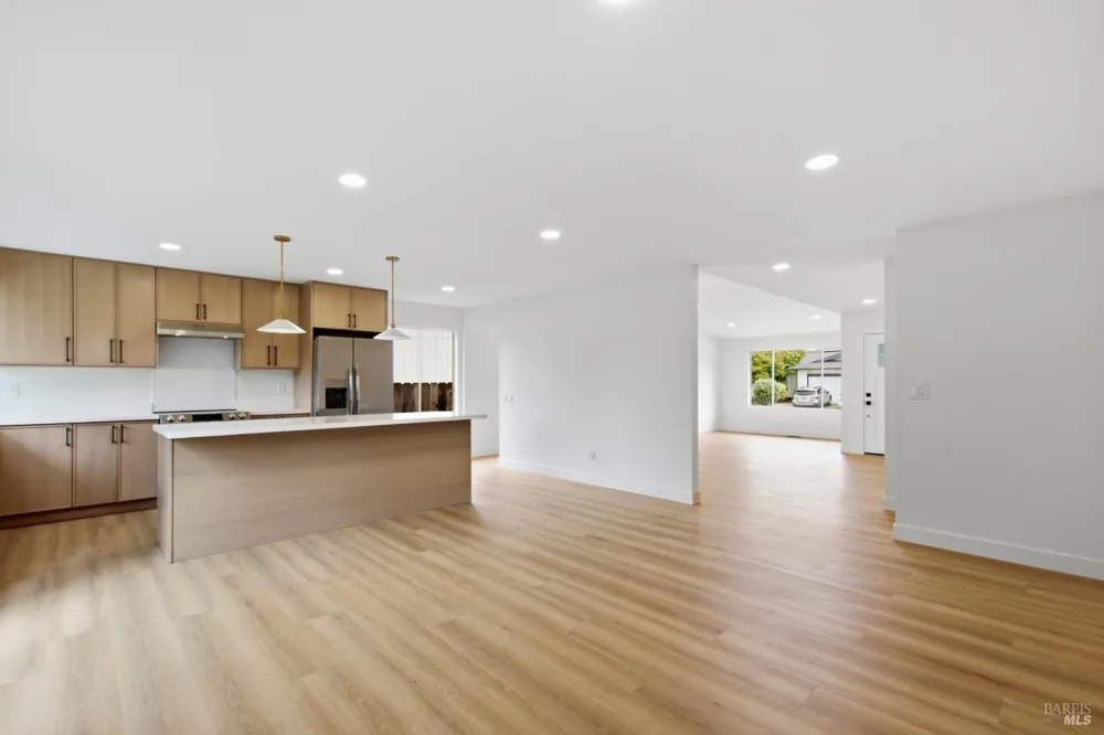 900 Hudis Street Rohnert Park, CA 94928