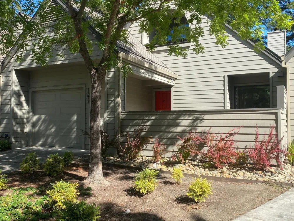 1377 Saint James Drive St. Helena, CA 94574