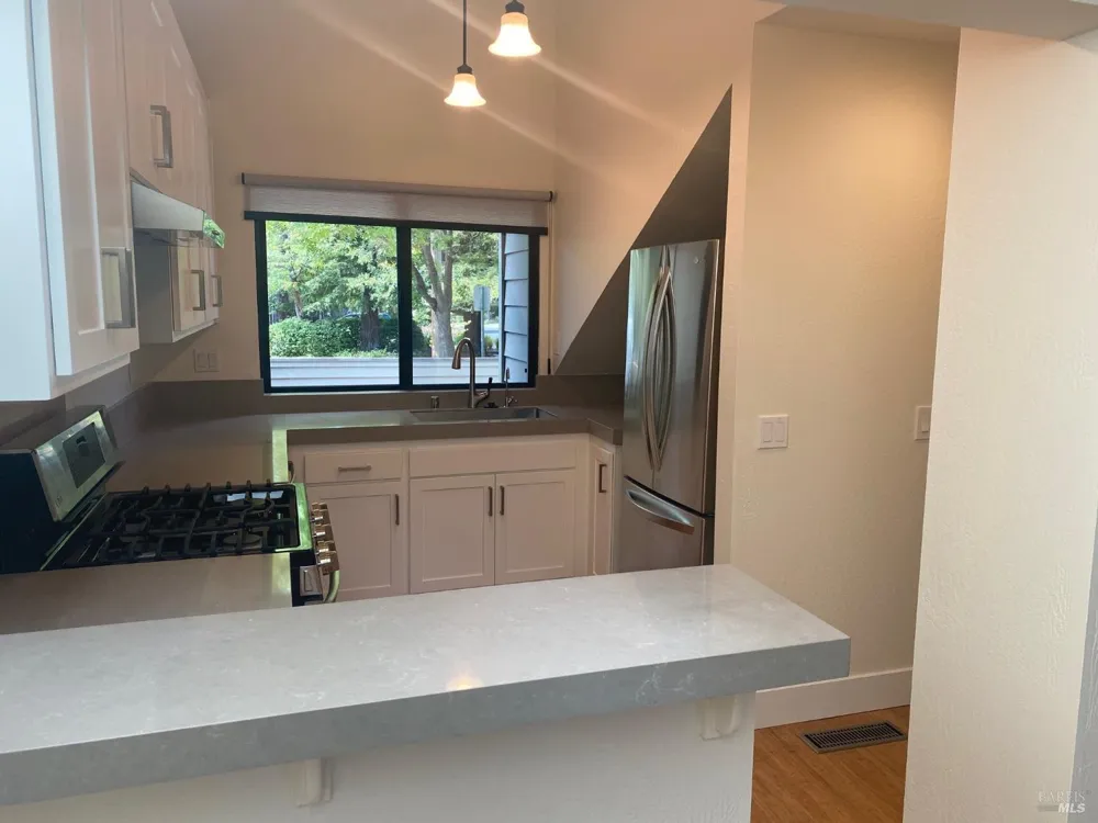 1377 Saint James Drive St. Helena, CA 94574