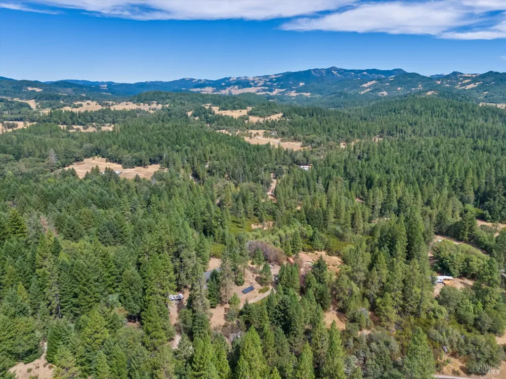 1510 Fitch Road Laytonville, CA 95454