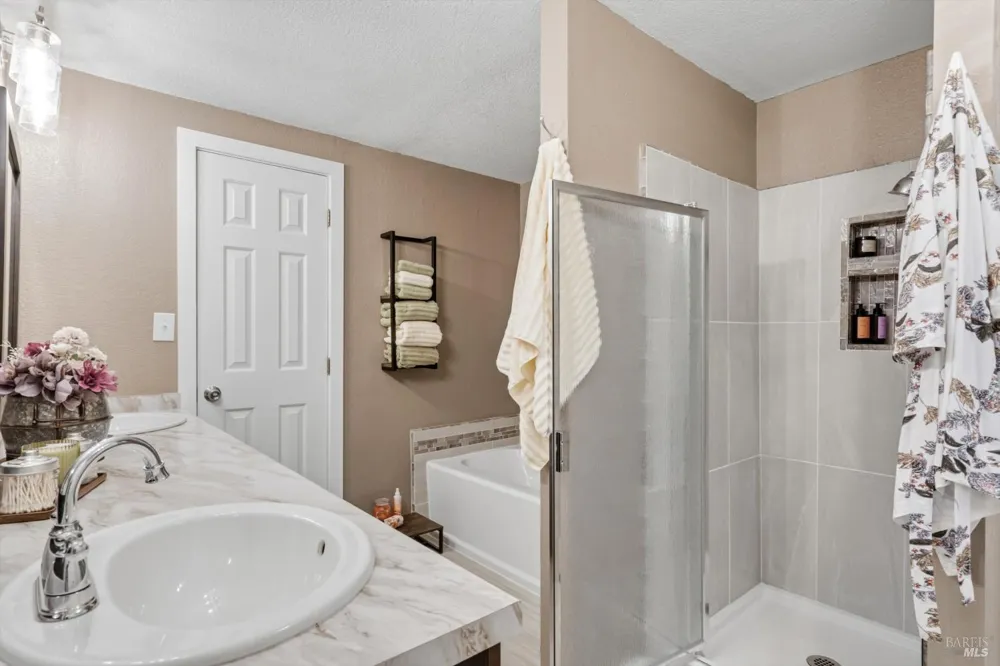 1510 Fitch Road Laytonville, CA 95454