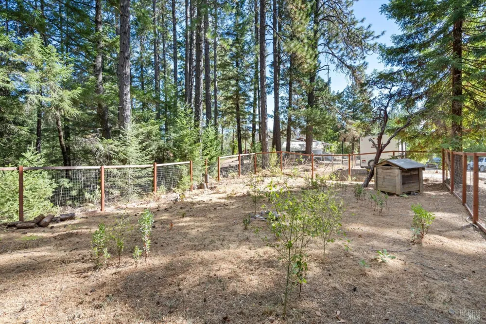 1510 Fitch Road Laytonville, CA 95454