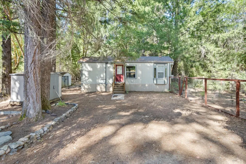 1510 Fitch Road Laytonville, CA 95454