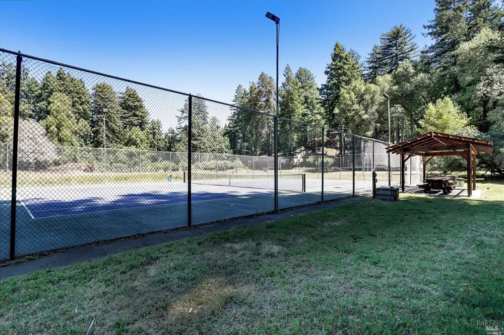 5147 Ridgley Court Guerneville, CA 95446