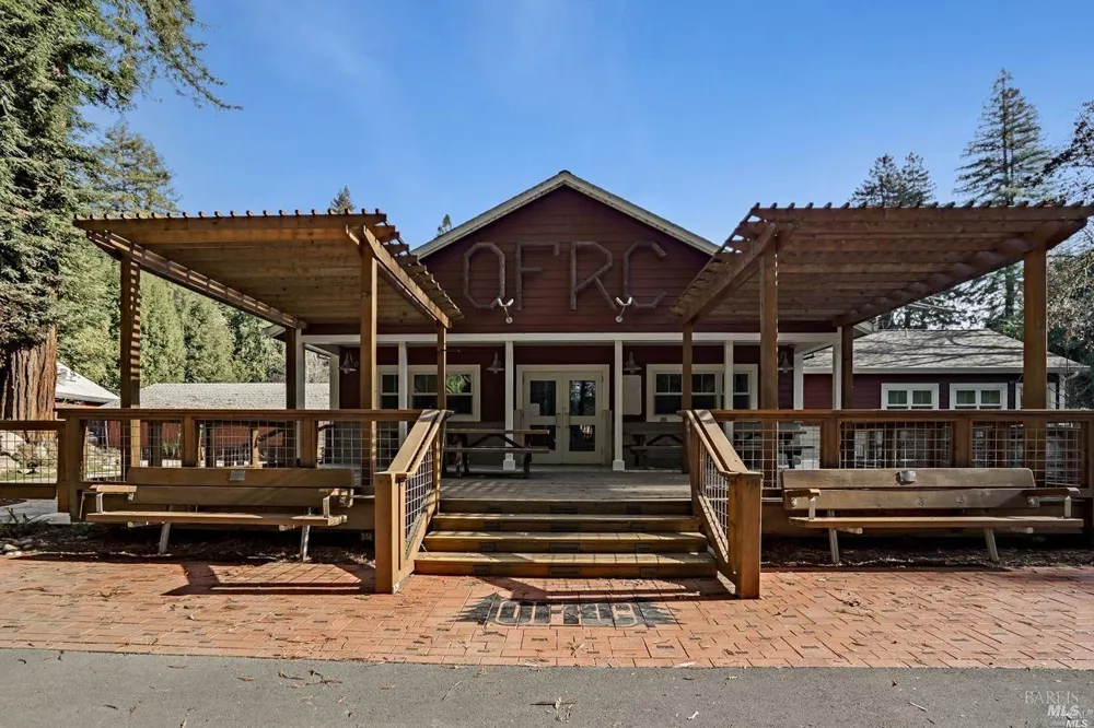 5147 Ridgley Court Guerneville, CA 95446