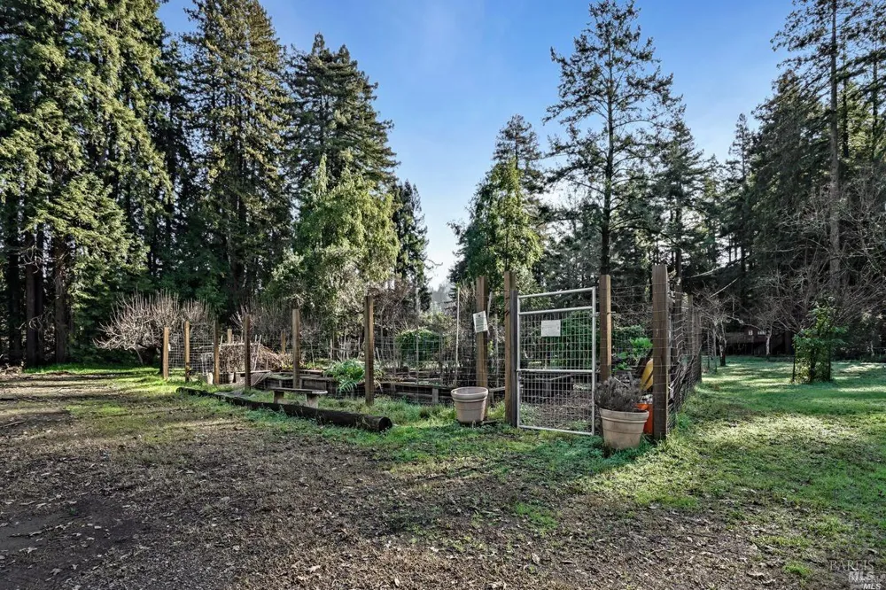 5147 Ridgley Court Guerneville, CA 95446