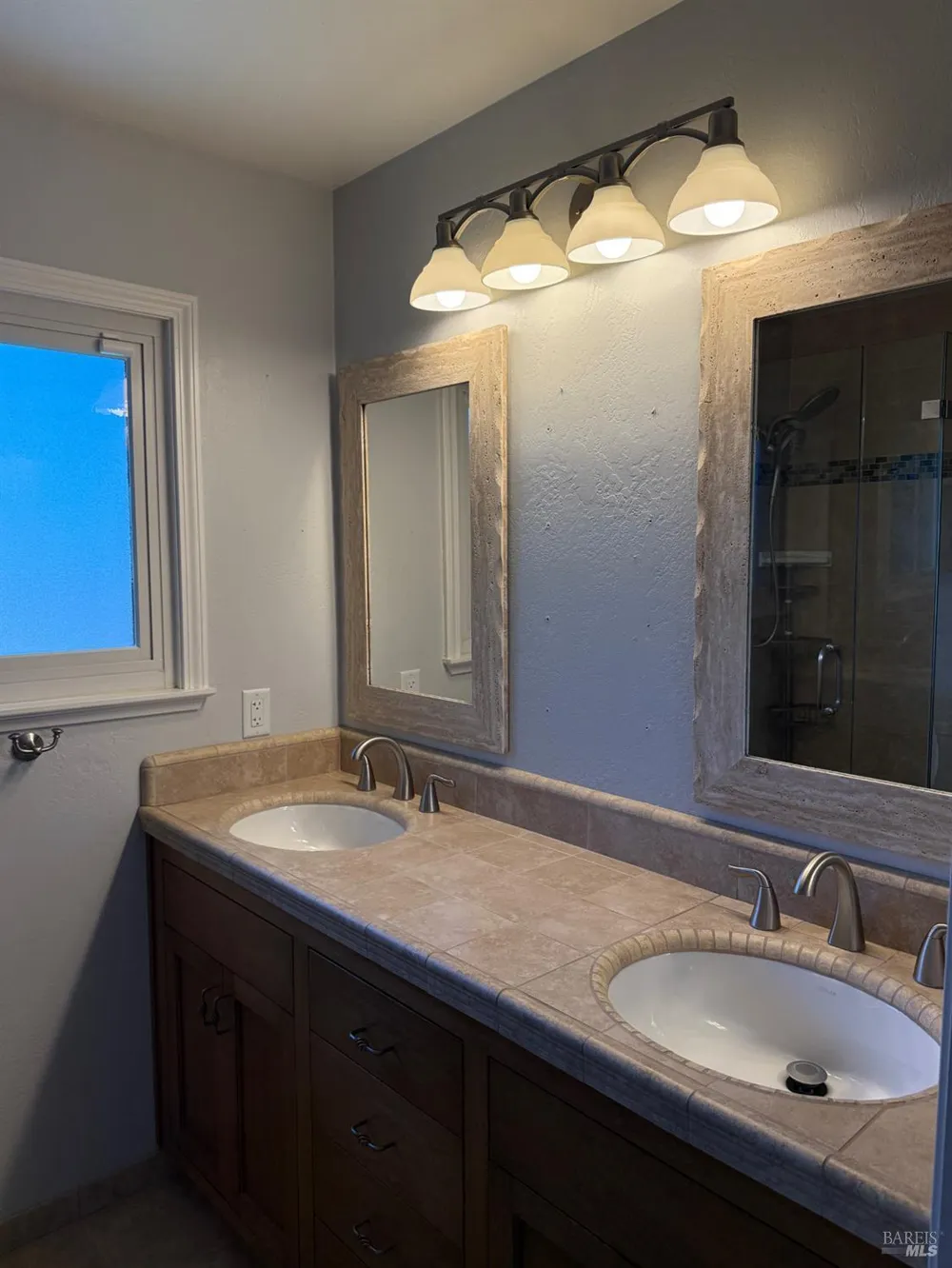 455 Donner Court Petaluma, CA 94954