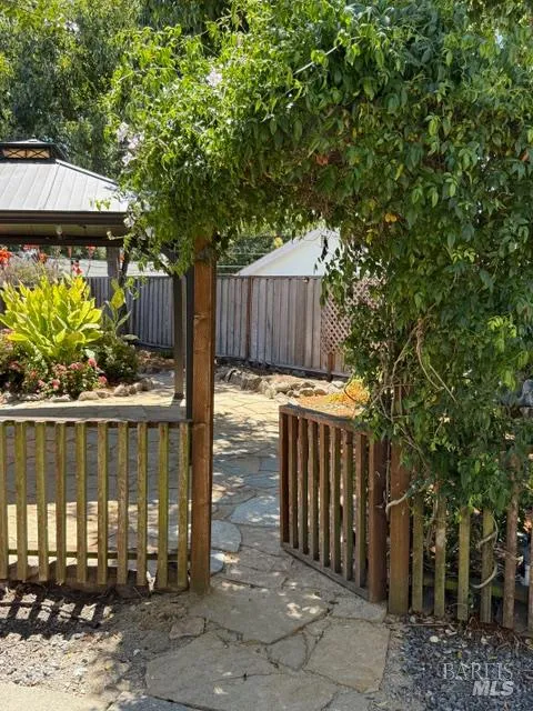 455 Donner Court Petaluma, CA 94954