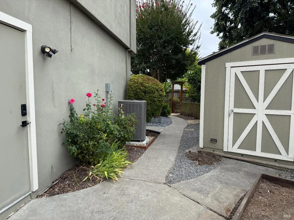 455 Donner Court Petaluma, CA 94954