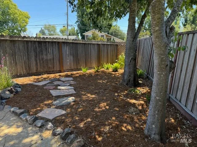 455 Donner Court Petaluma, CA 94954