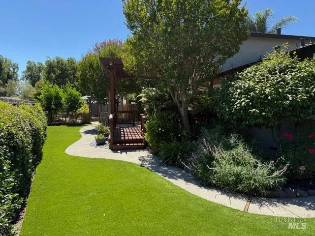 455 Donner Court Petaluma, CA 94954