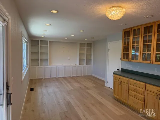 455 Donner Court Petaluma, CA 94954