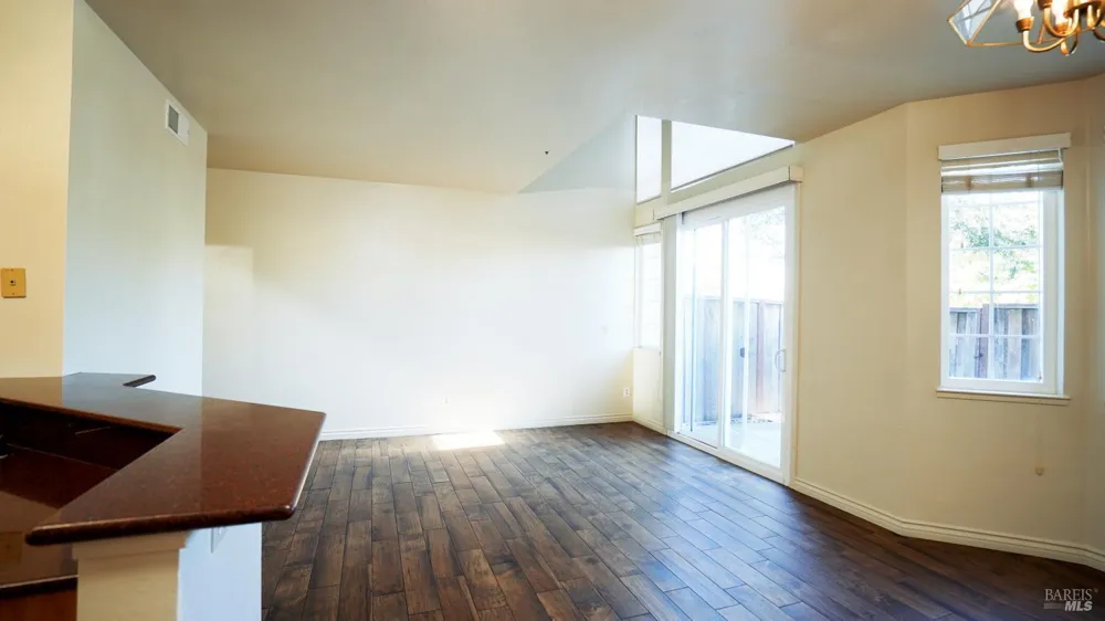 9 Manchester Lane Fairfield, CA 94533