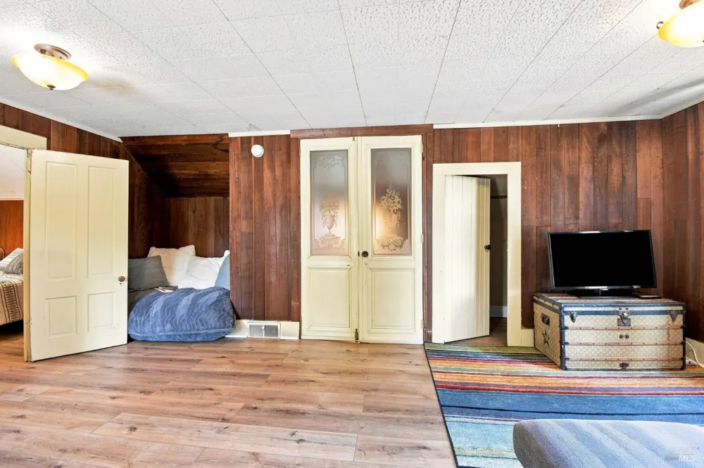 171 High Street Sebastopol, CA 95472
