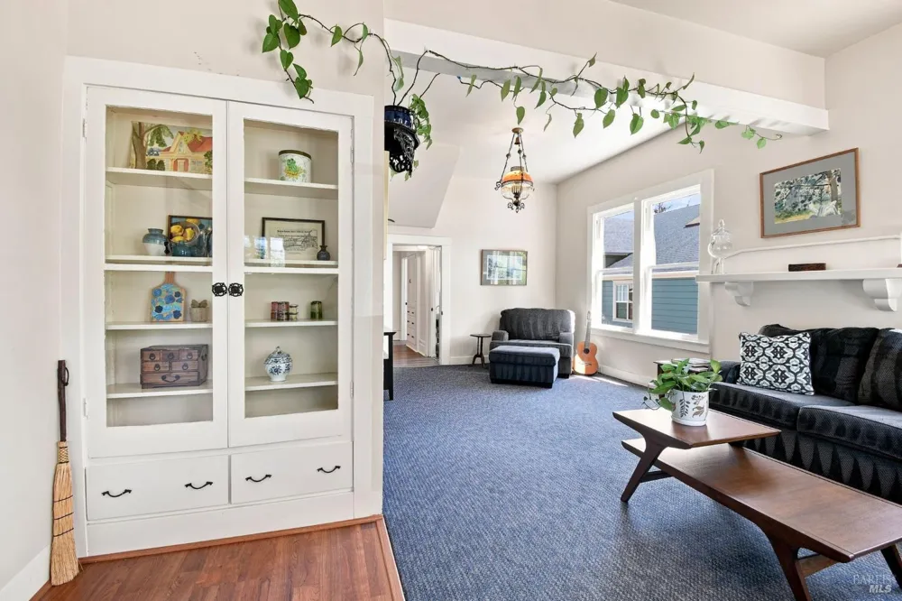 171 High Street Sebastopol, CA 95472