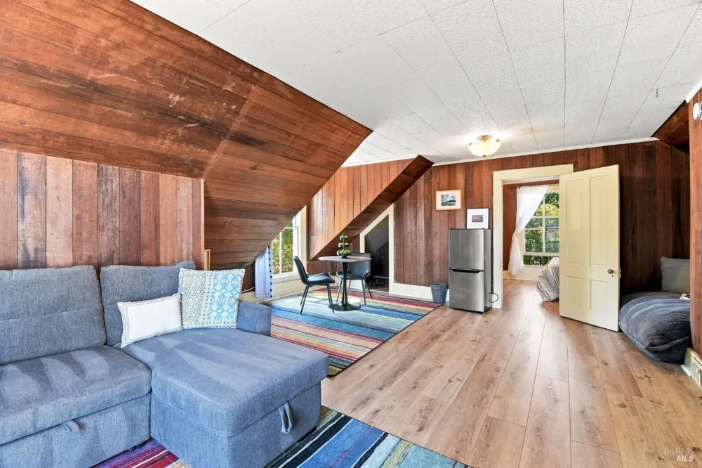 171 High Street Sebastopol, CA 95472