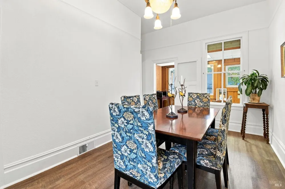 171 High Street Sebastopol, CA 95472