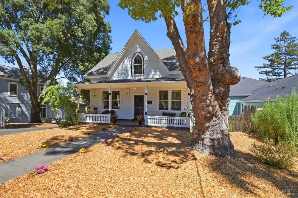 171 High Street Sebastopol, CA 95472