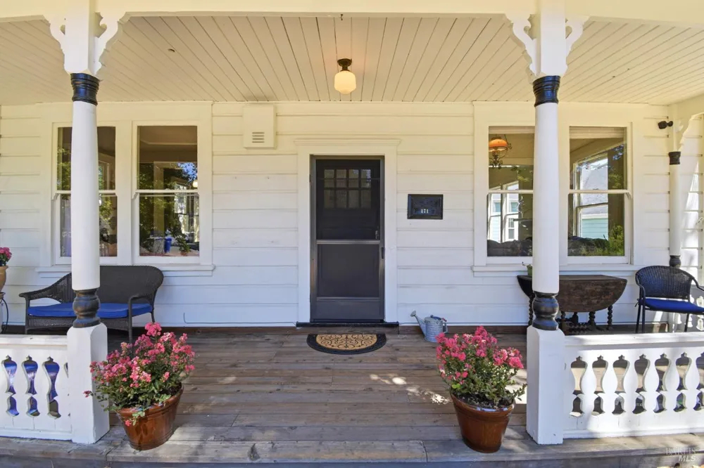 171 High Street Sebastopol, CA 95472
