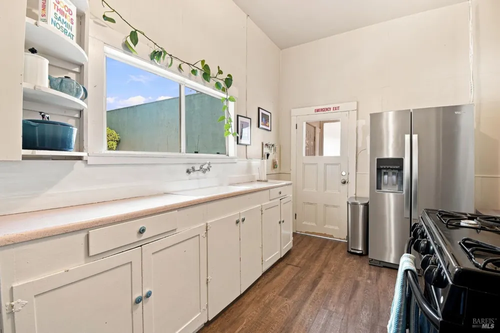 171 High Street Sebastopol, CA 95472