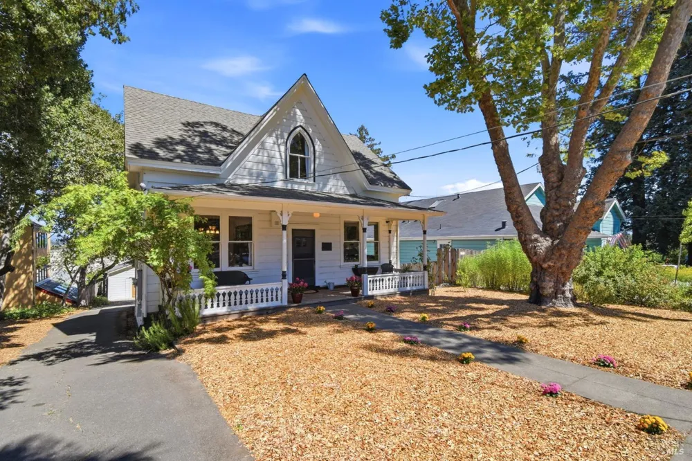 171 High Street Sebastopol, CA 95472