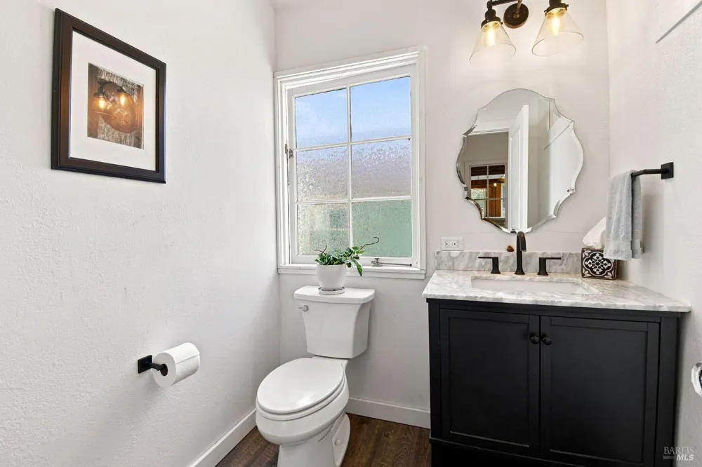 171 High Street Sebastopol, CA 95472