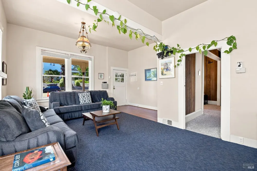 171 High Street Sebastopol, CA 95472