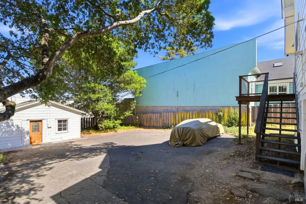 171 High Street Sebastopol, CA 95472