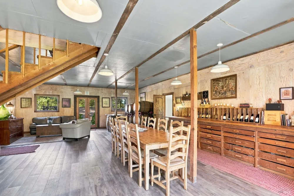 1750 Lytton Springs Road Healdsburg, CA 95448