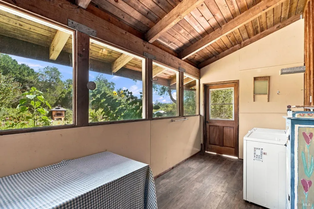 1750 Lytton Springs Road Healdsburg, CA 95448