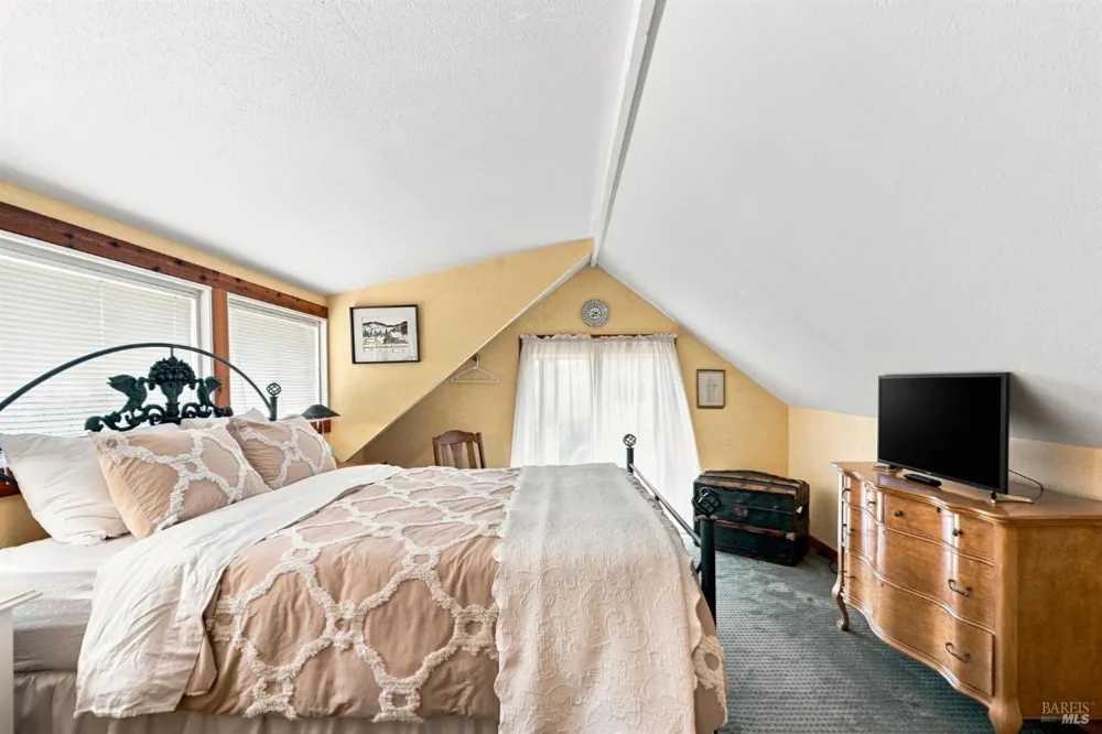 1750 Lytton Springs Road Healdsburg, CA 95448