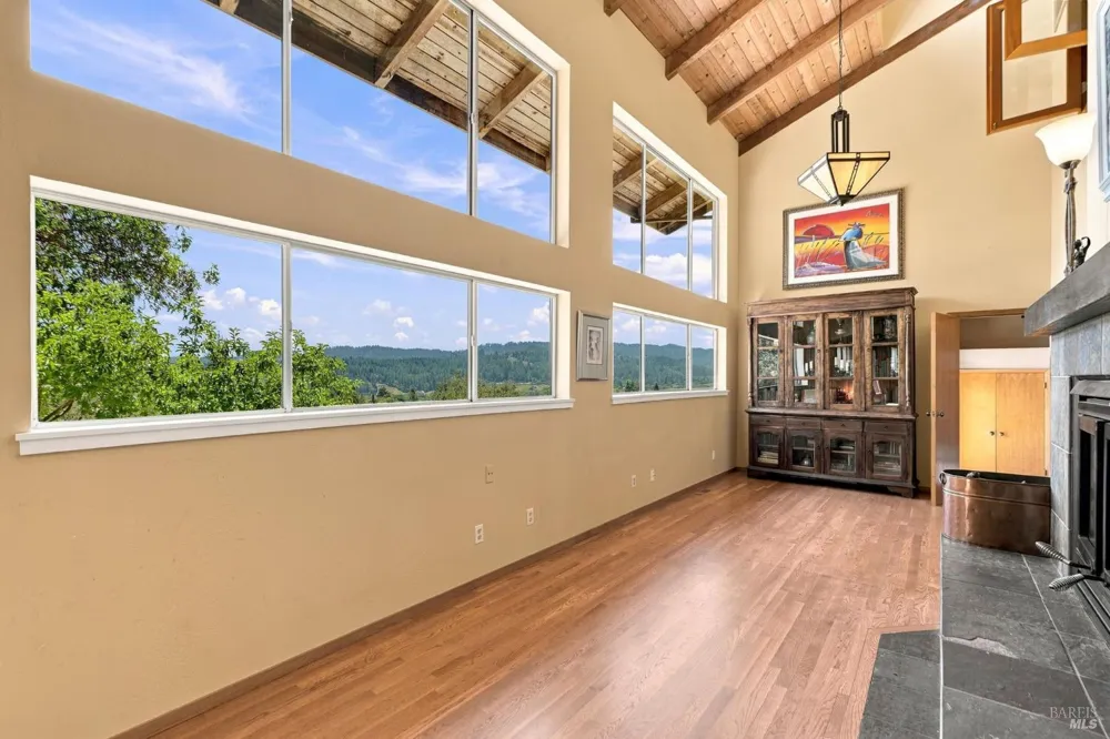 1750 Lytton Springs Road Healdsburg, CA 95448