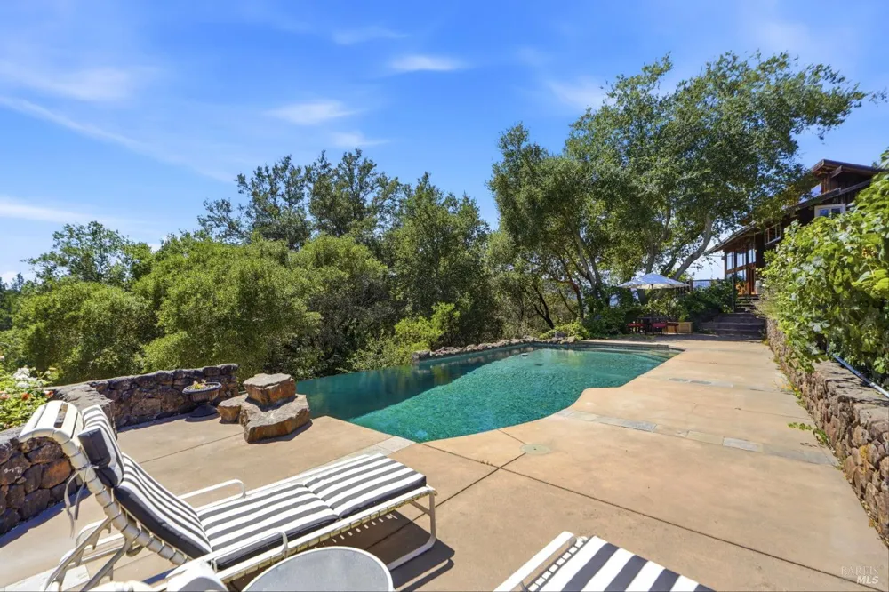 1750 Lytton Springs Road Healdsburg, CA 95448