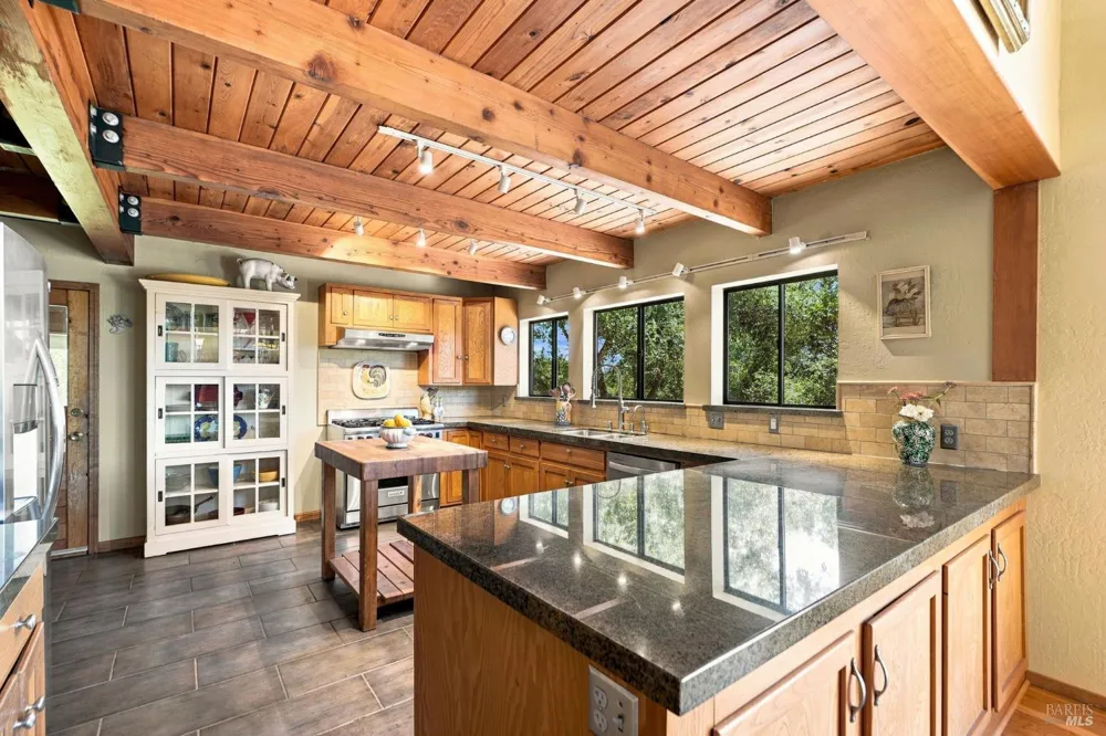 1750 Lytton Springs Road Healdsburg, CA 95448
