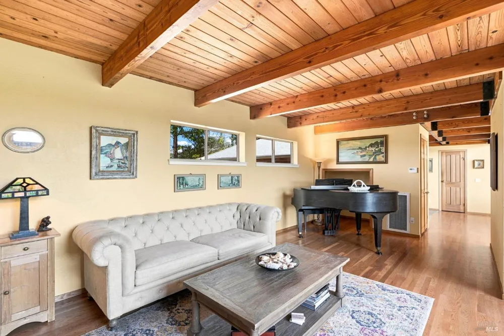 1750 Lytton Springs Road Healdsburg, CA 95448
