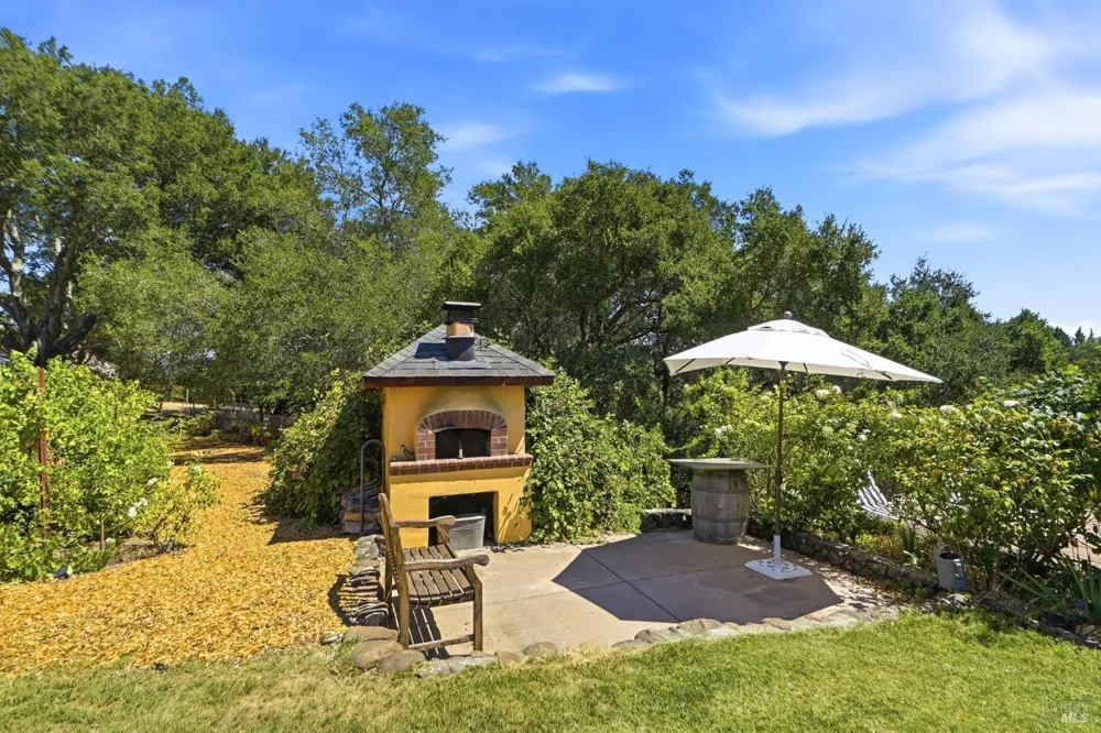 1750 Lytton Springs Road Healdsburg, CA 95448