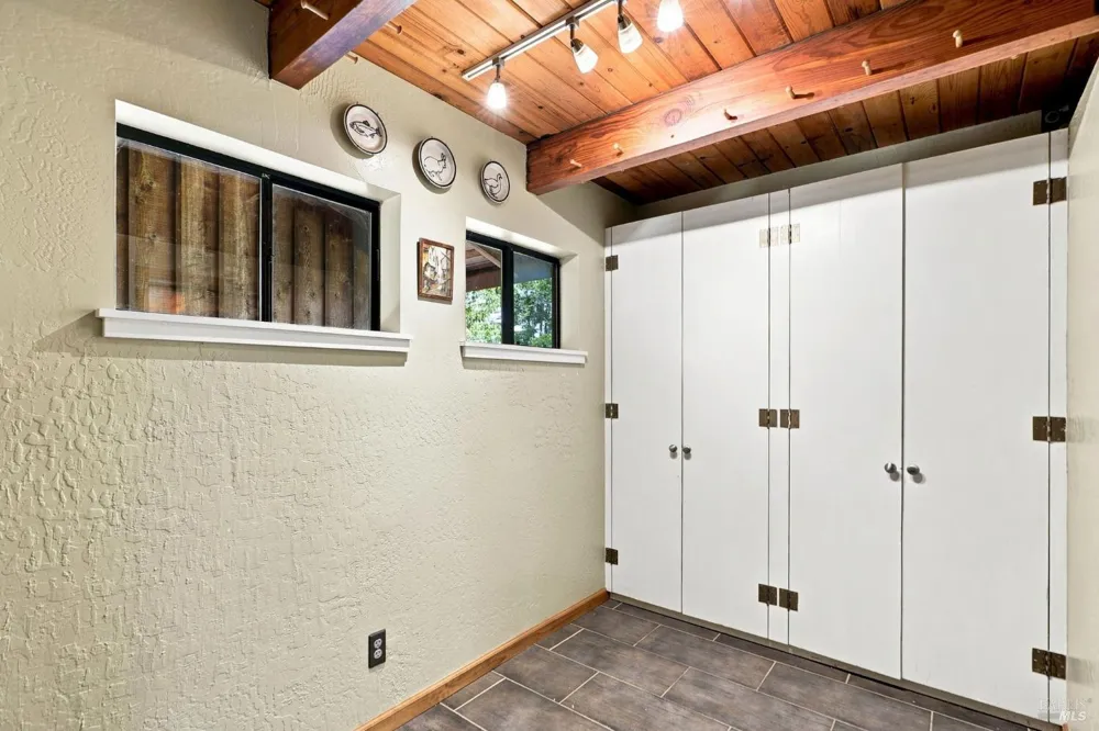 1750 Lytton Springs Road Healdsburg, CA 95448
