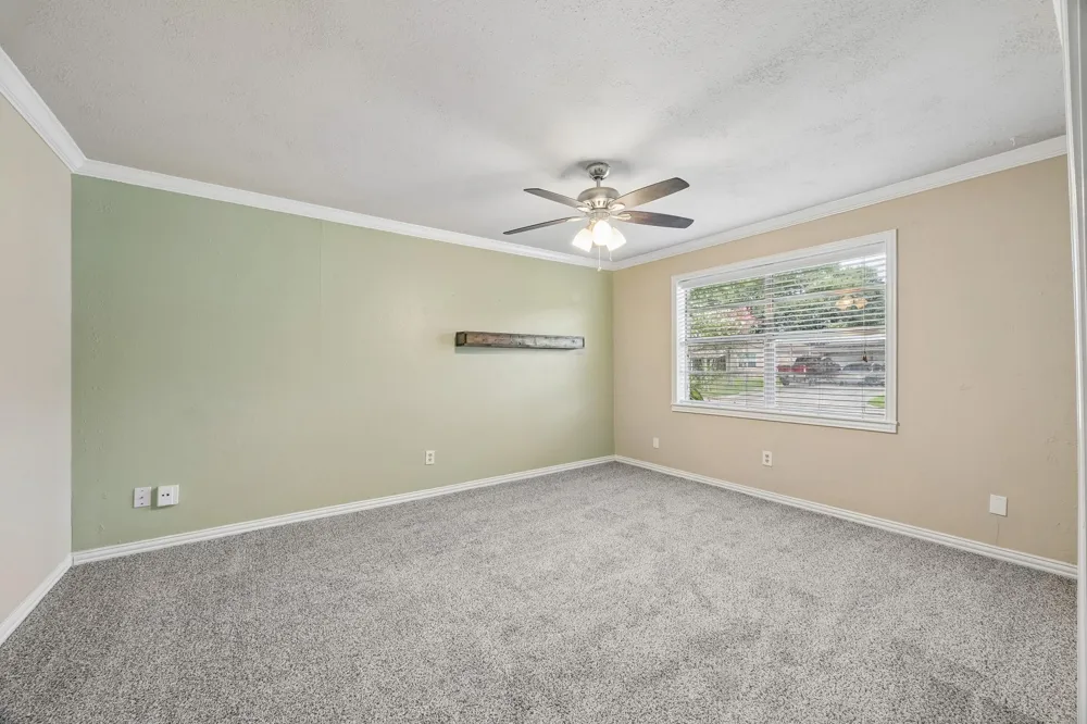 511 Debbie Lane Alvin, TX 77511
