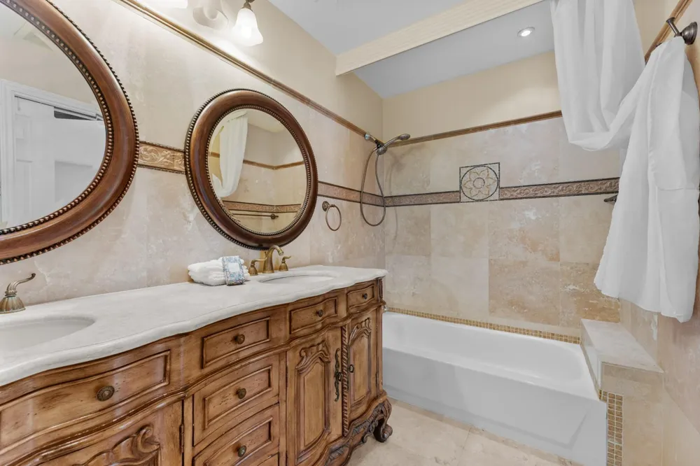 3300 Bellefontaine Street #42 Houston, TX 77025
