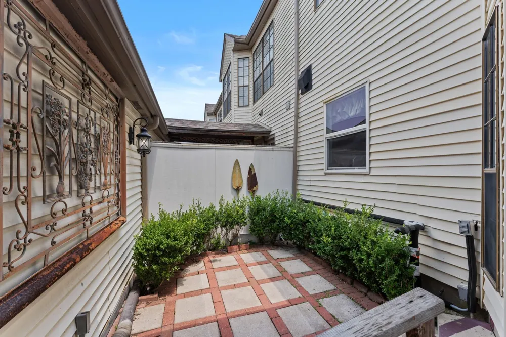 3300 Bellefontaine Street #42 Houston, TX 77025