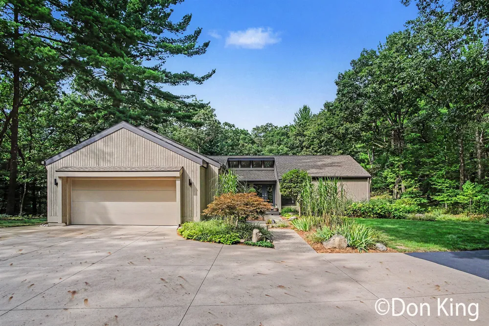 9020 Bailey Drive NE Ada, MI 49301