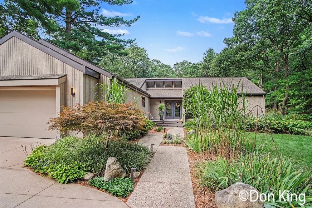 9020 Bailey Drive NE Ada, MI 49301