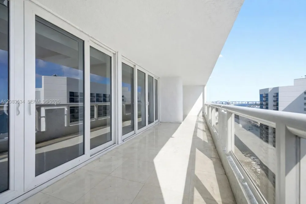 1717 Bayshore Dr #A-3354 Miami, FL 33132