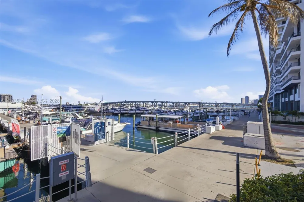 1717 Bayshore Dr #A-3354 Miami, FL 33132