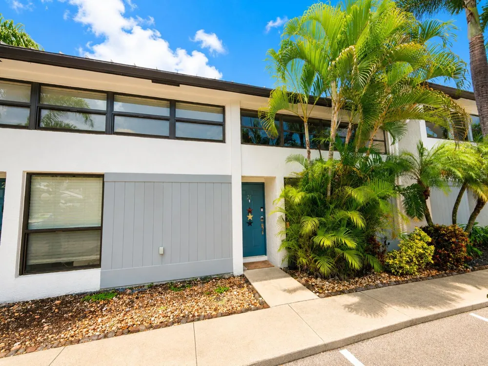 3900 NE 18TH AVENUE #21E Oakland Park, FL 33334