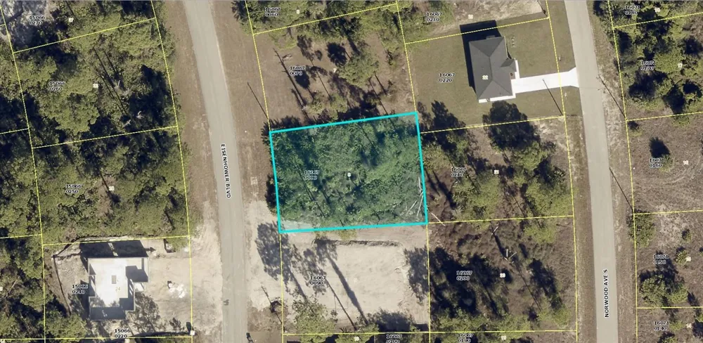 453 EISENHOWER BOULEVARD Lehigh Acres, FL 33974