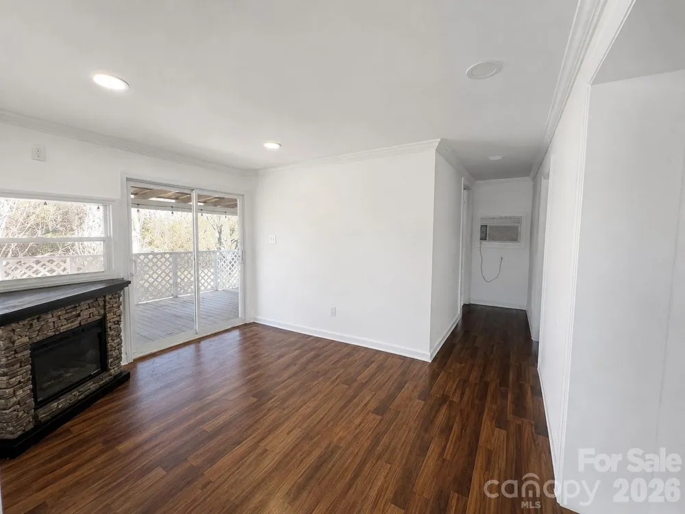 322 Mount View Lane New London, NC 28127