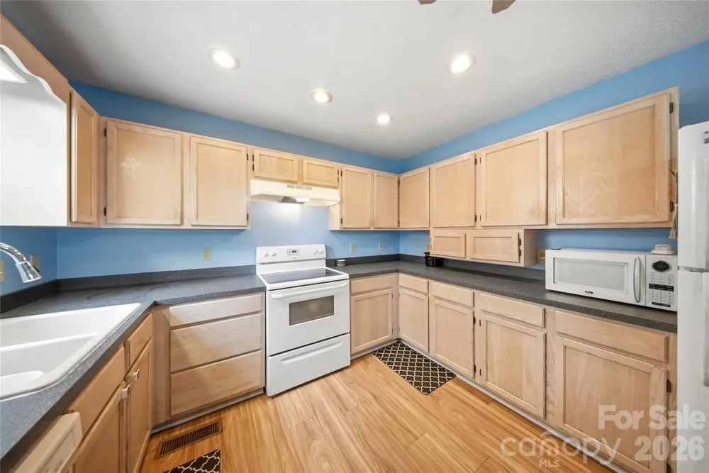 100 Donar Drive Columbia, SC 29229