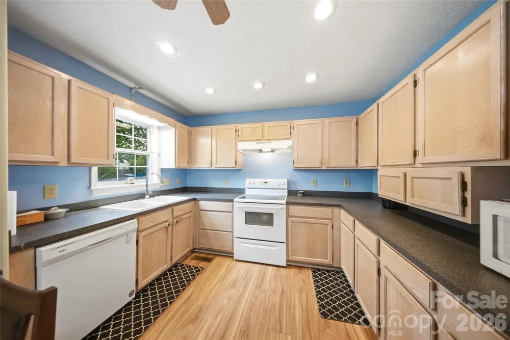 100 Donar Drive Columbia, SC 29229